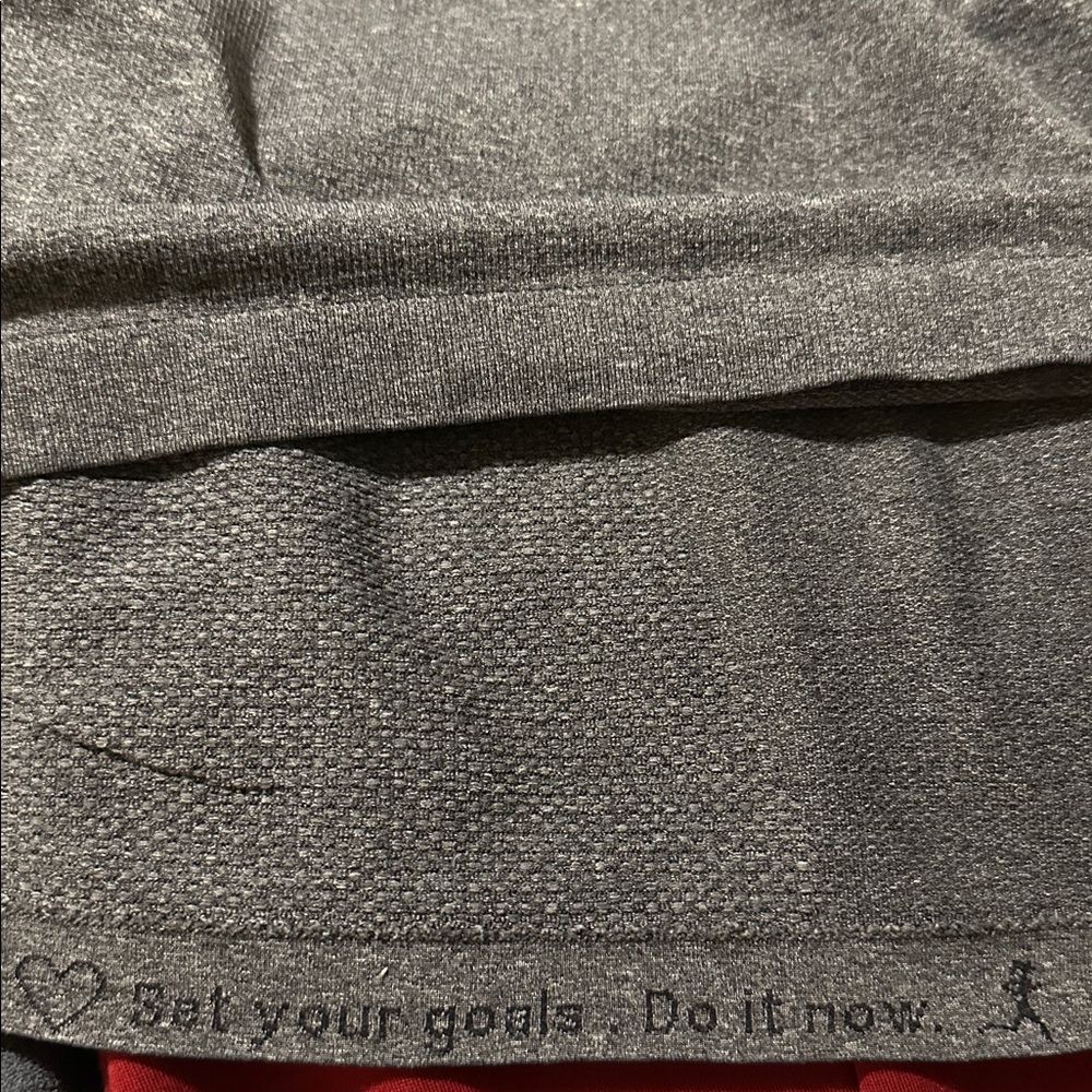 Lululemon running shirt - Picture 8 of 8